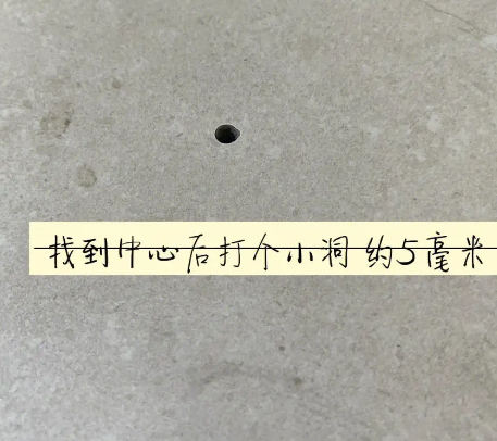 鸡西市瓷砖空鼓维修公司专业解答在瓷砖铺贴过程中，如果砂料搅拌不均匀，将会带来以下问题