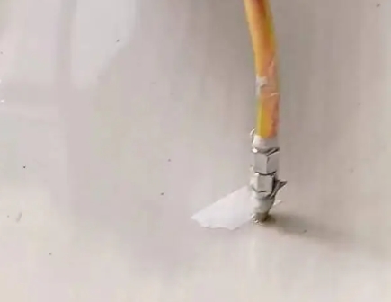 鸡西市瓷砖空鼓维修公司专业解答在瓷砖铺贴过程中，如果使用的砂料过粗（如全部使用了粗砂），可能会导致以下问题